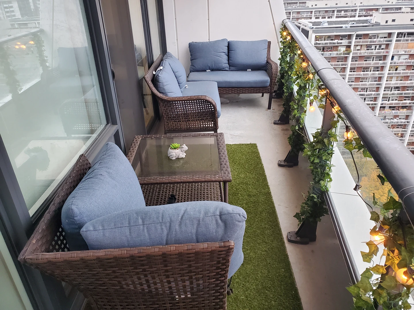 Large Beautiful Patio Set with Table - Like brand new condition! - photo 2