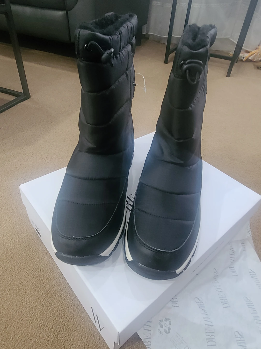Brand new DREAM PAIRS Women's Winter Snow Boots