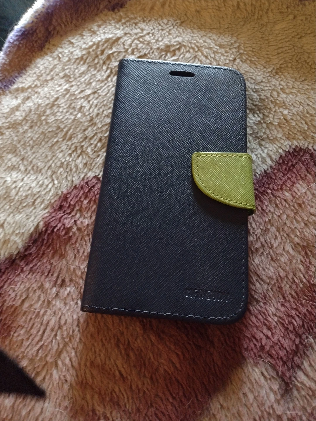 cell phone case - blue/green