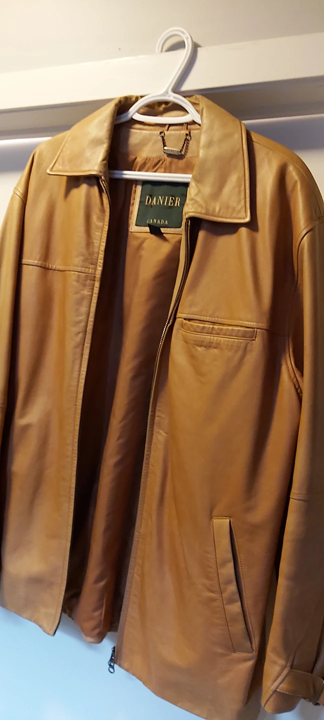 men's leather jacket - photo 3