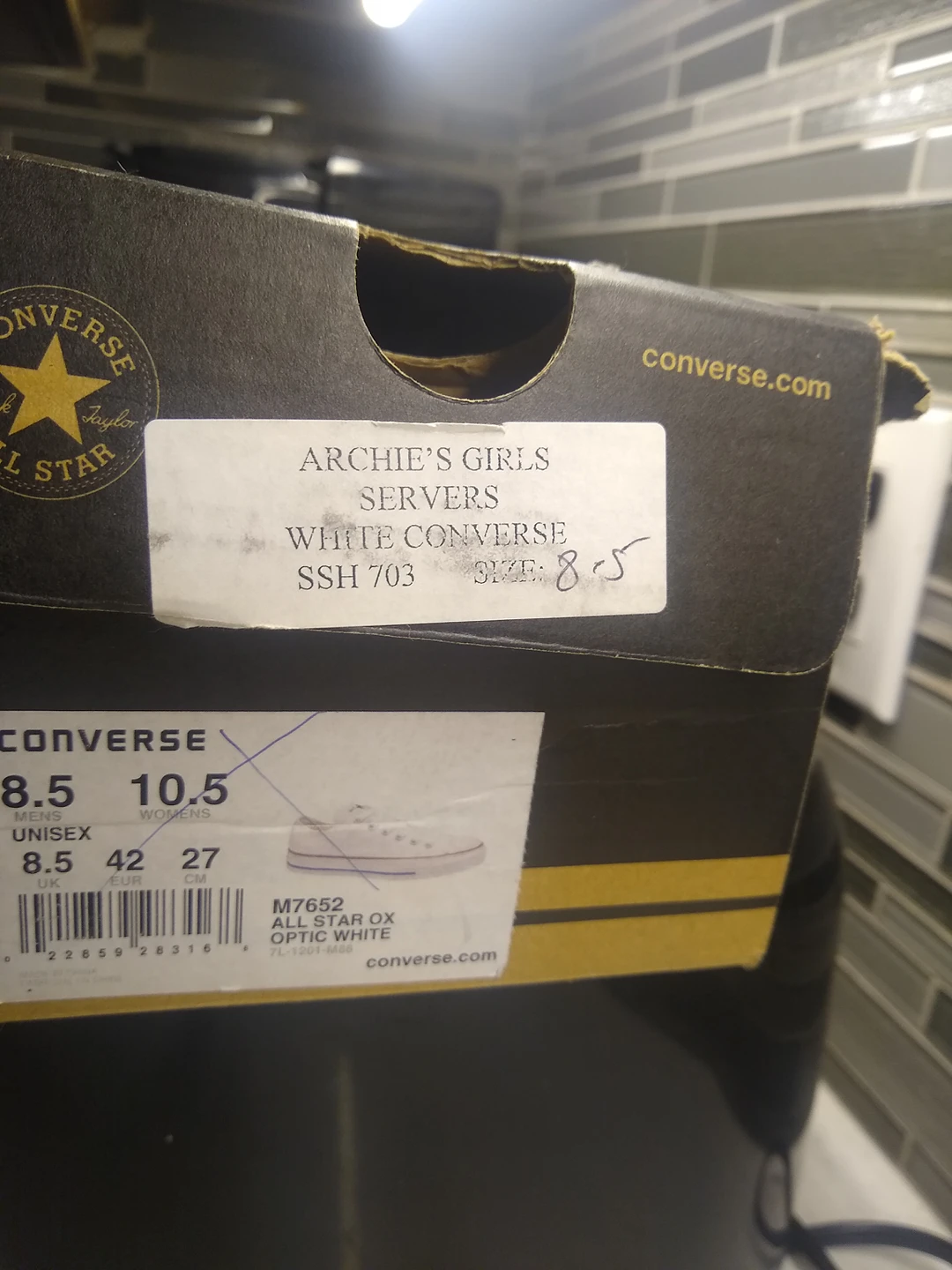 Unisex Converse Shoes image indicator(2)