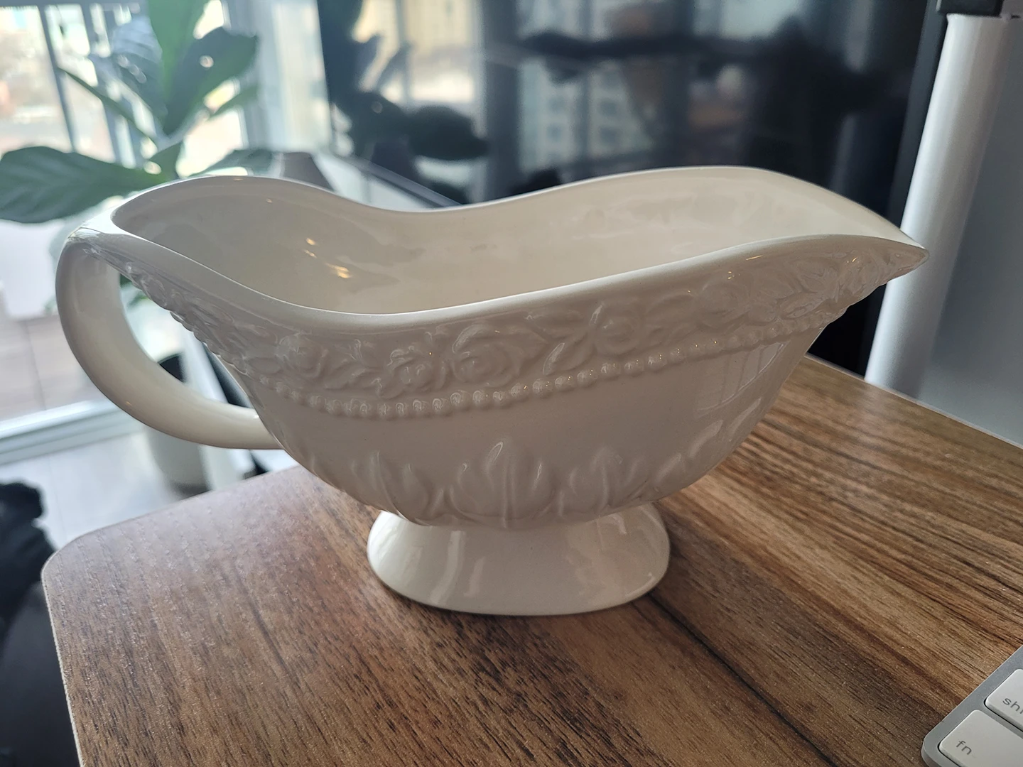 Ceramic Gravy Boat thumbnail