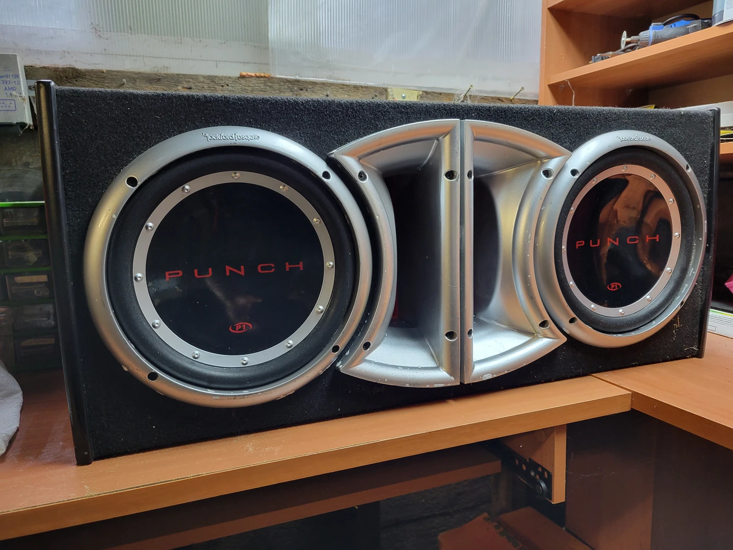 ROCKFORD FOSGATE (PL1-210)  - Punch dual 10" enclosed subwoofer thumbnail