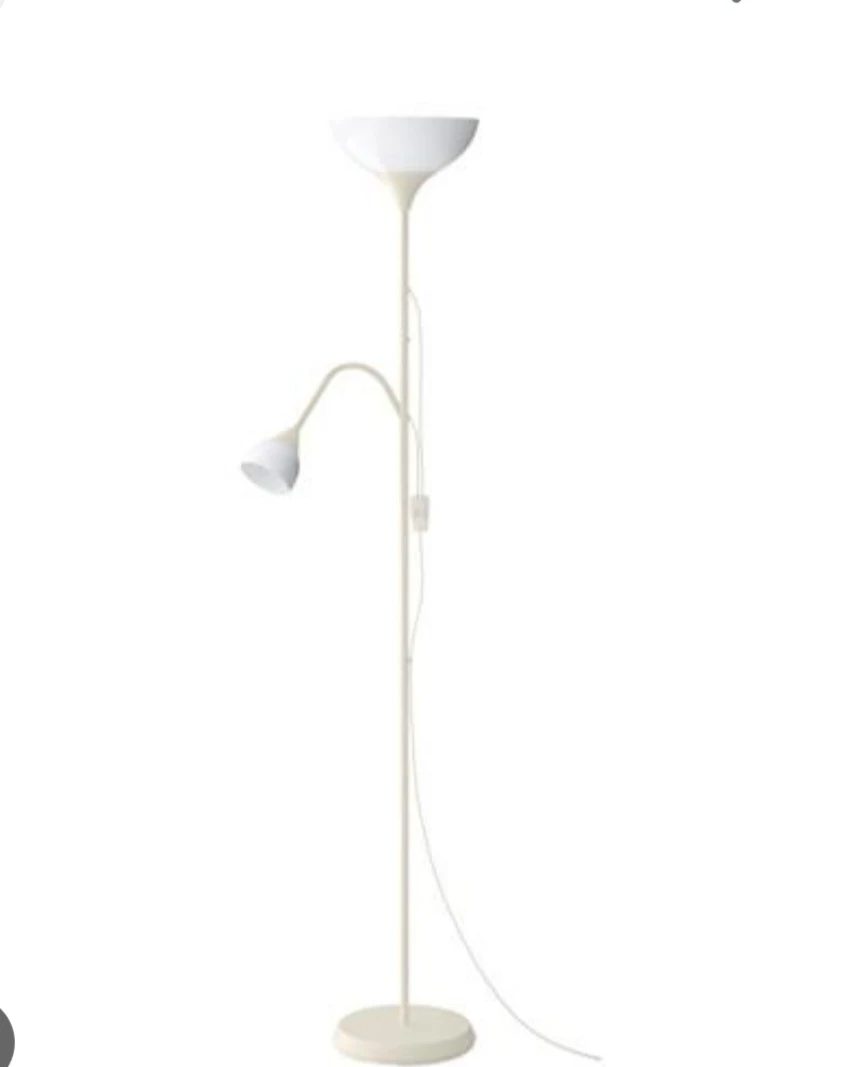 Ikea floor lamp with bulbs ⚽️