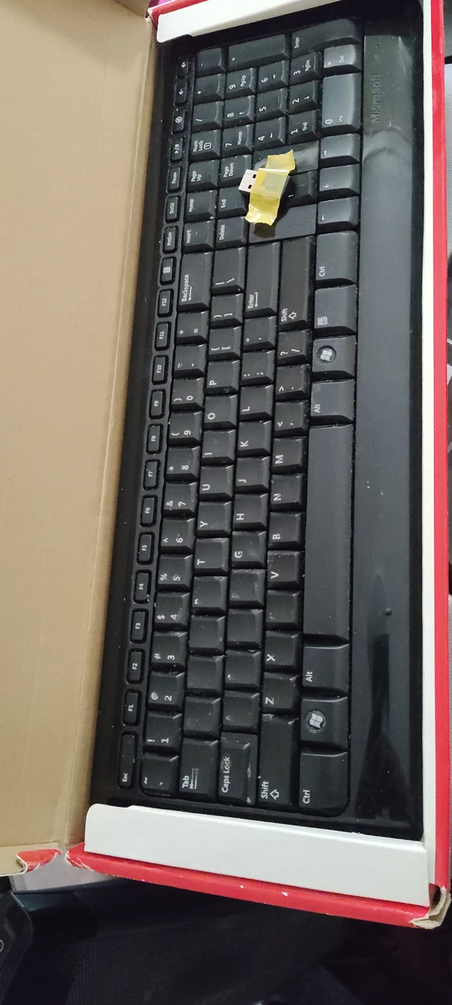 logitech wireless keyboard - photo 2