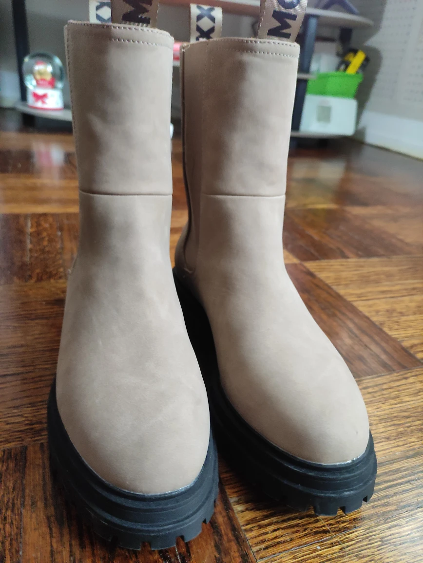 Mexx stylish boots for women, size 9