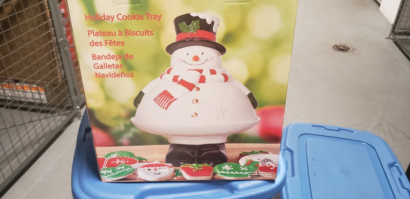 Holiday Dessert Tray thumbnail