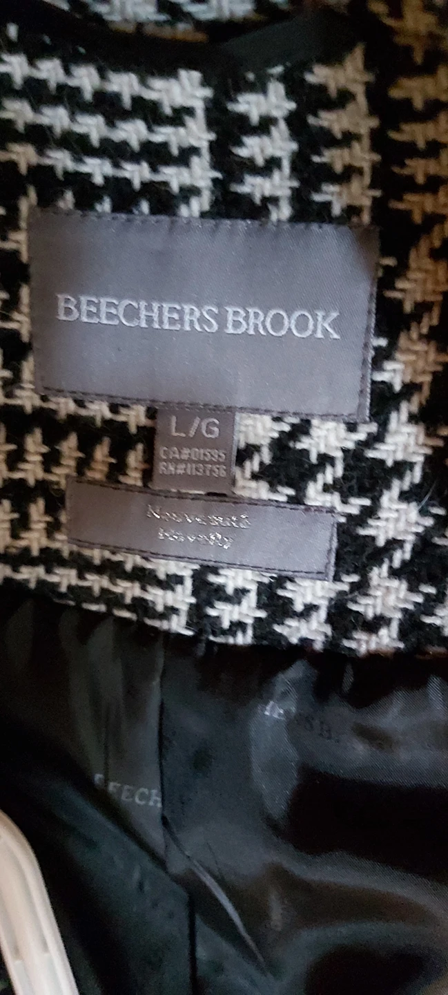 woman's fall/winter coat - photo 2