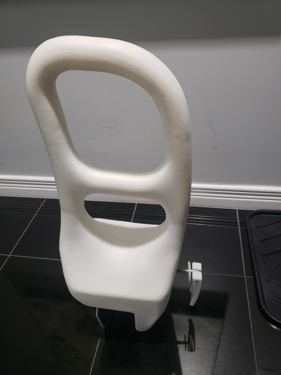 Bathtub Grip Handle image indicator(2)