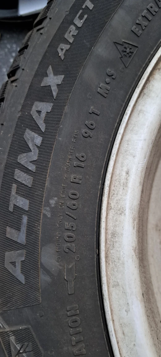 Winter tires and rim. Suzuki SX4 - photo 3