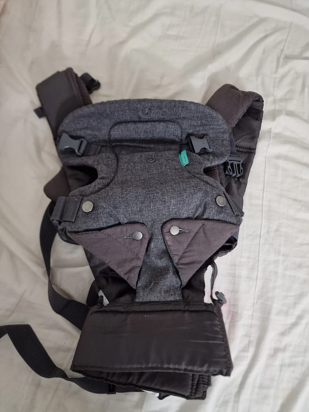 Baby carrier thumbnail