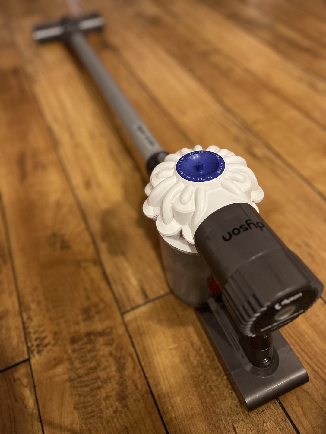 Dyson V6 thumbnail