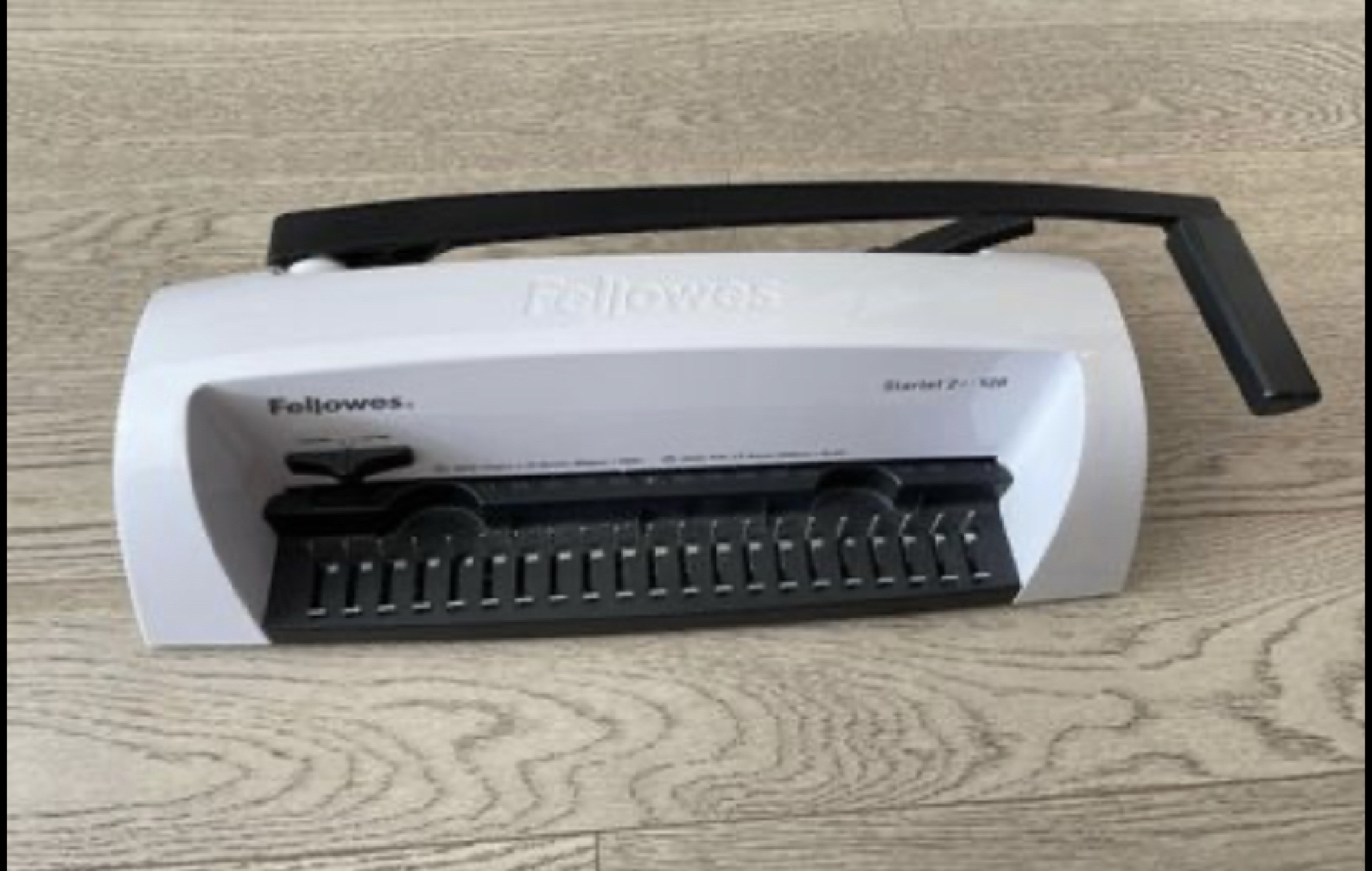 Coil binding machine Fellowes thumbnail