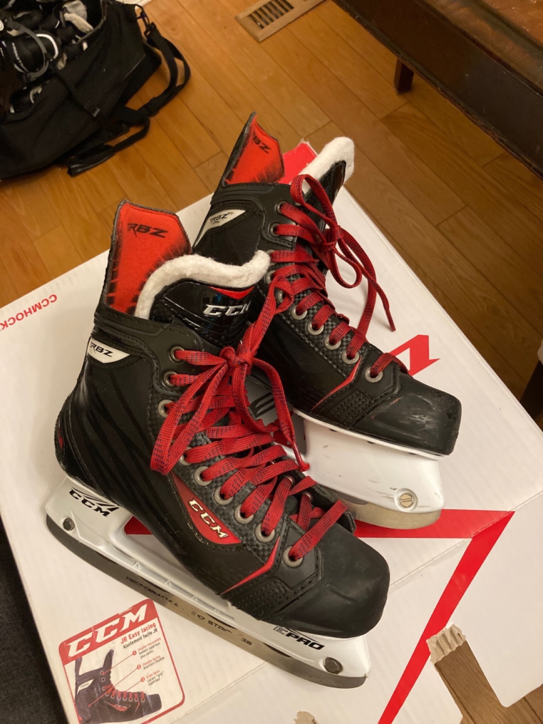 CCM RBZ Skates