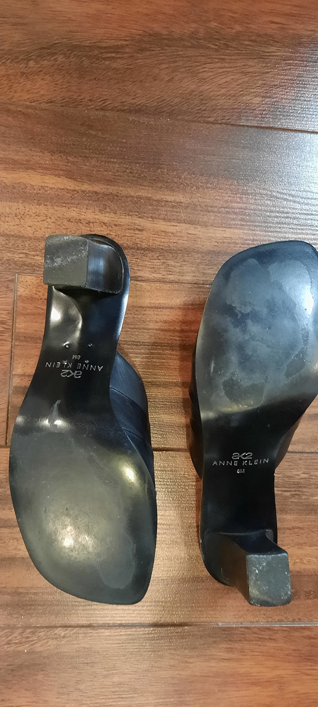 ANNE KLEIN (AK2) LEATHER UPPER SLIDES image indicator(3)