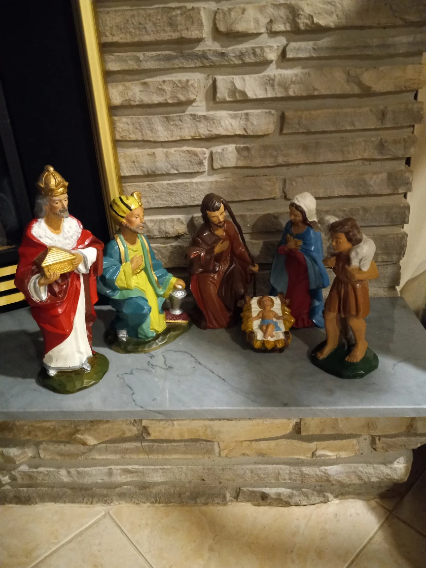 Nativity set thumbnail