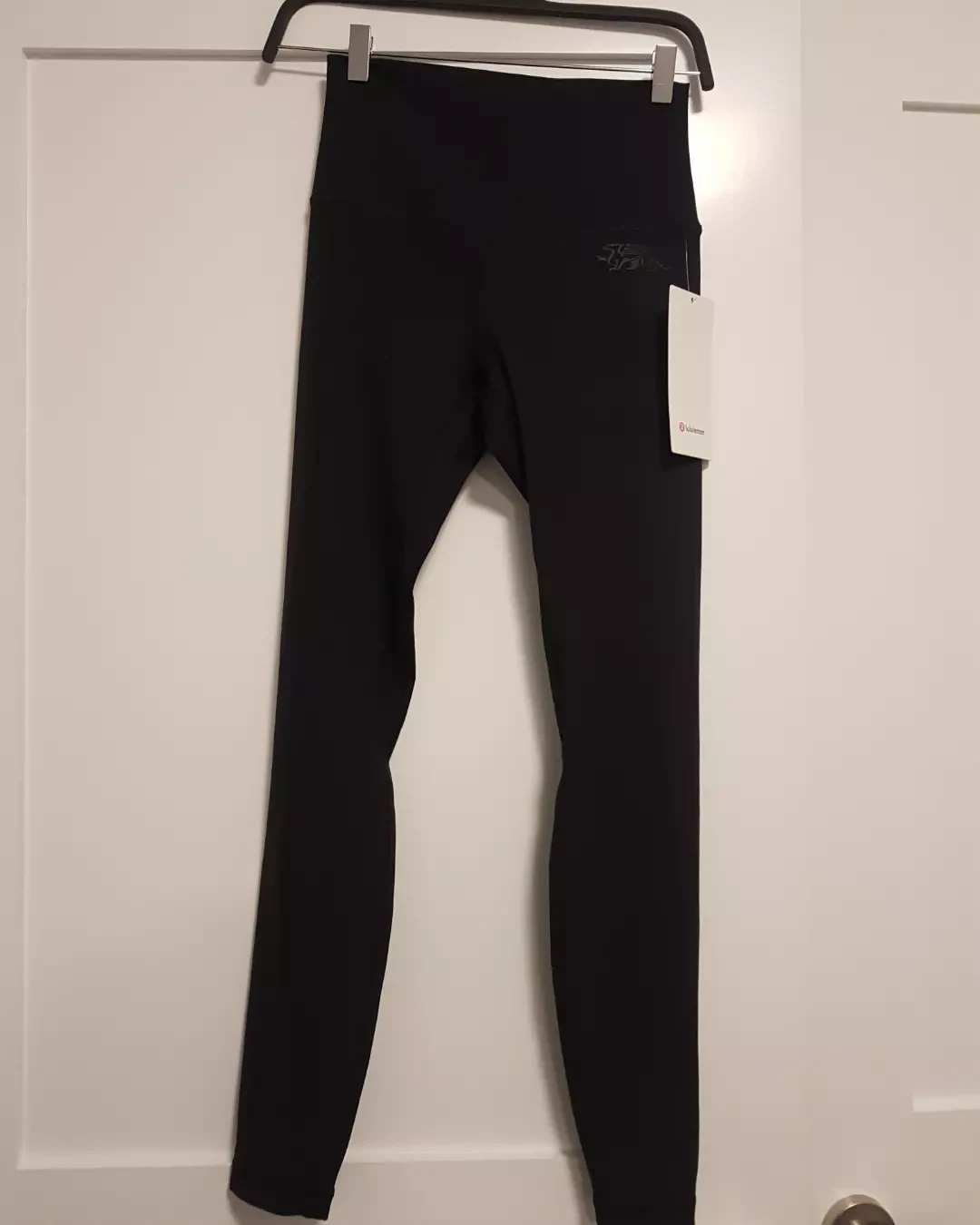Guelph university Lululemon align leggings image indicator(3)