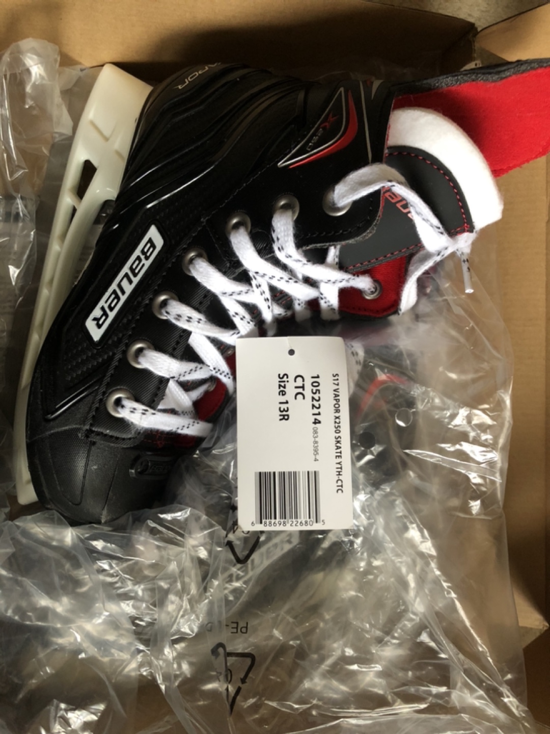 New 13R Bauer Vaper hockey skates thumbnail
