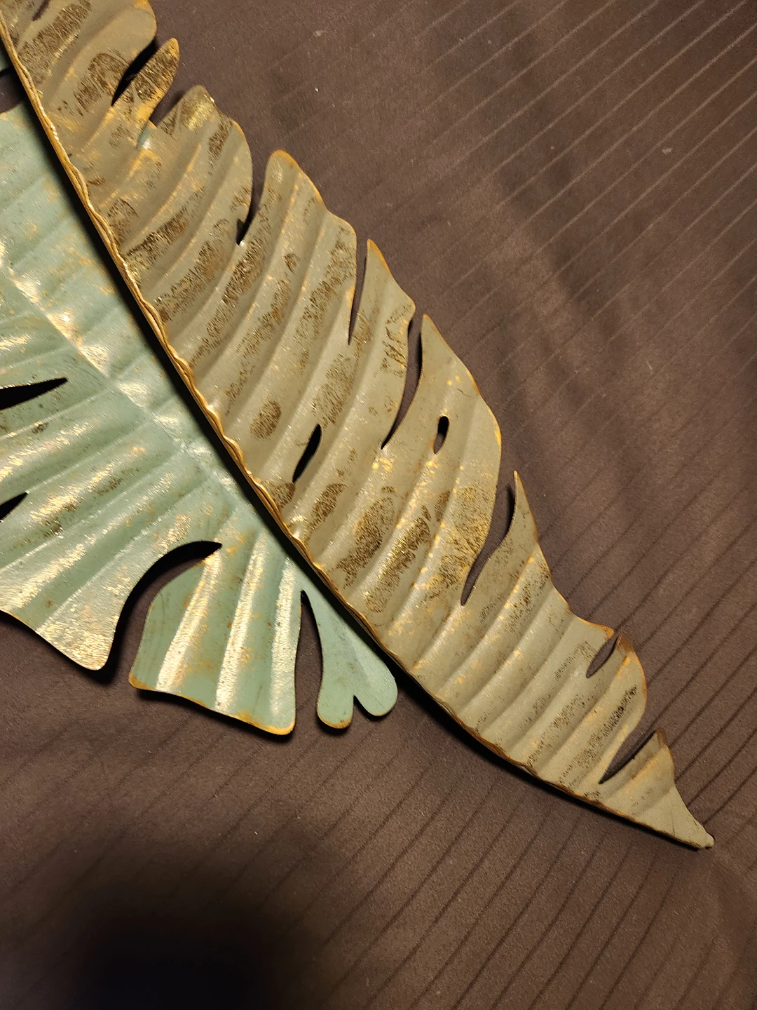 Metal palm leaf wall art image indicator(3)