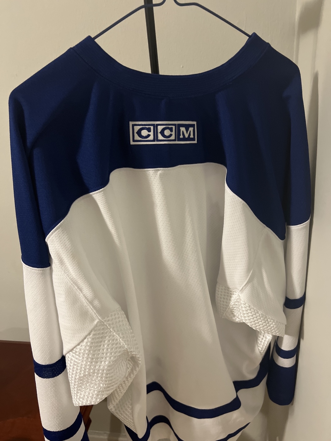 Maple leaf jersey (Large) - photo 3