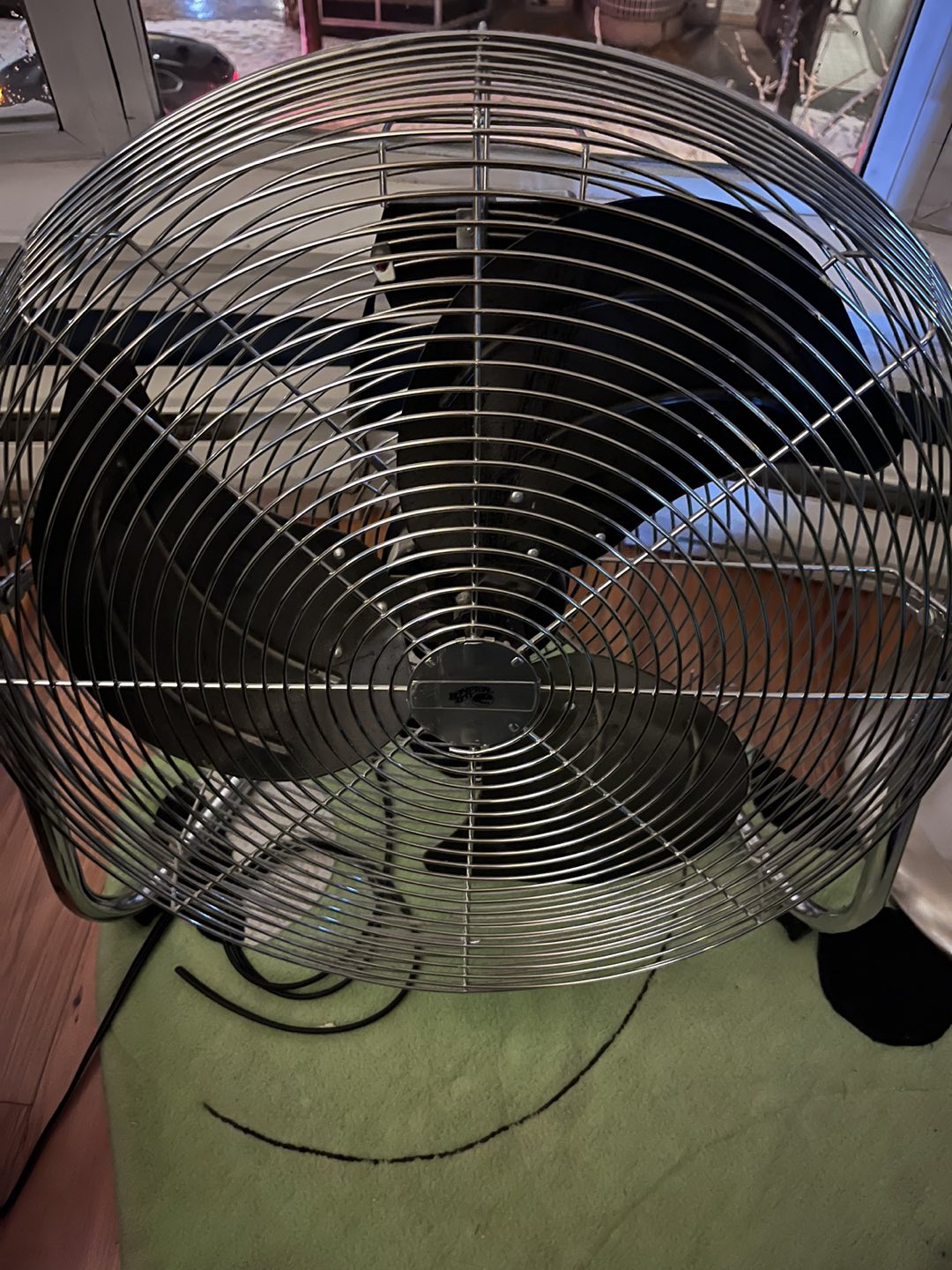 Industrial Fan 2 feet tall image indicator(2)