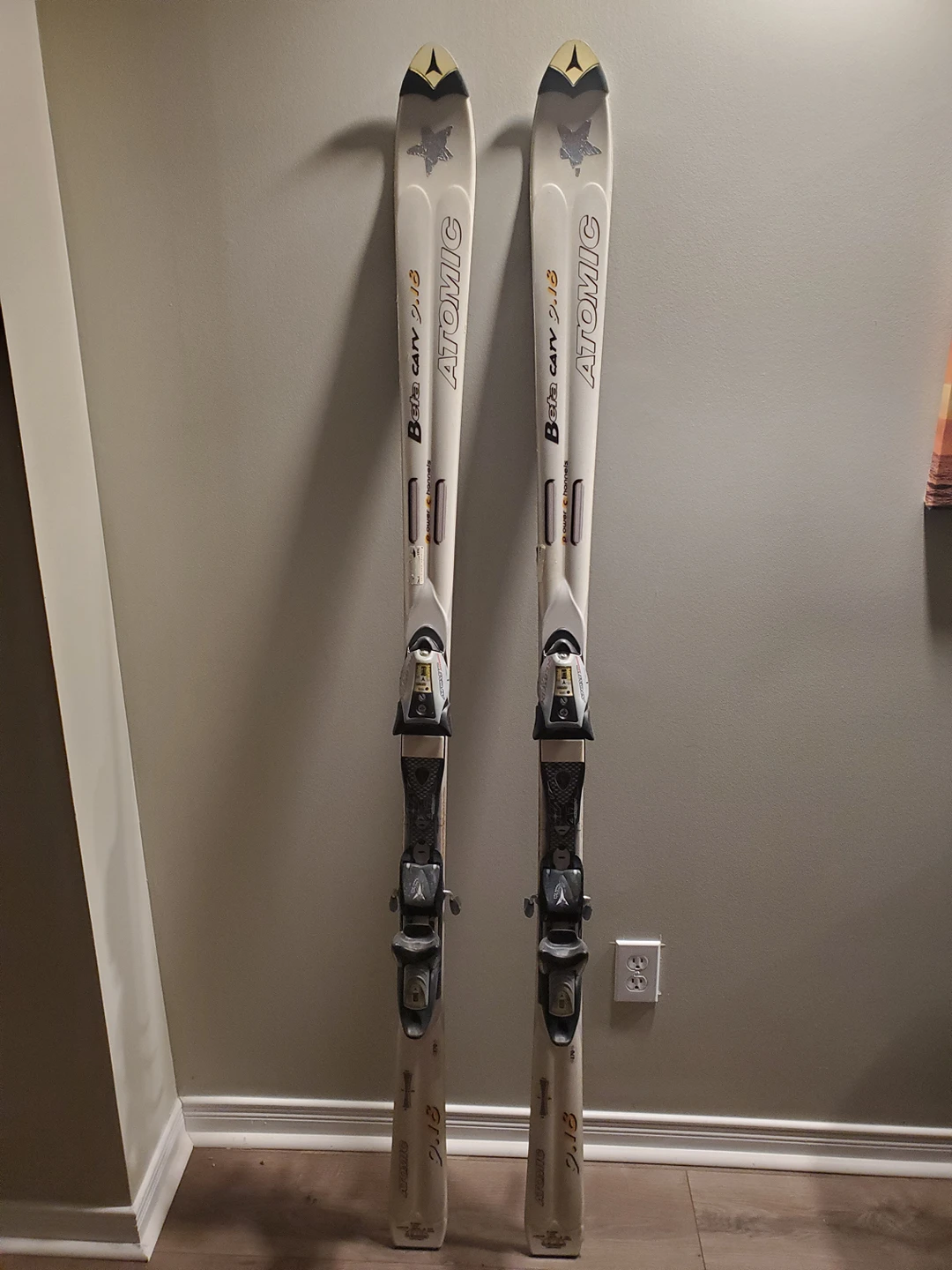 Atomic Adult Skis (177cm) thumbnail