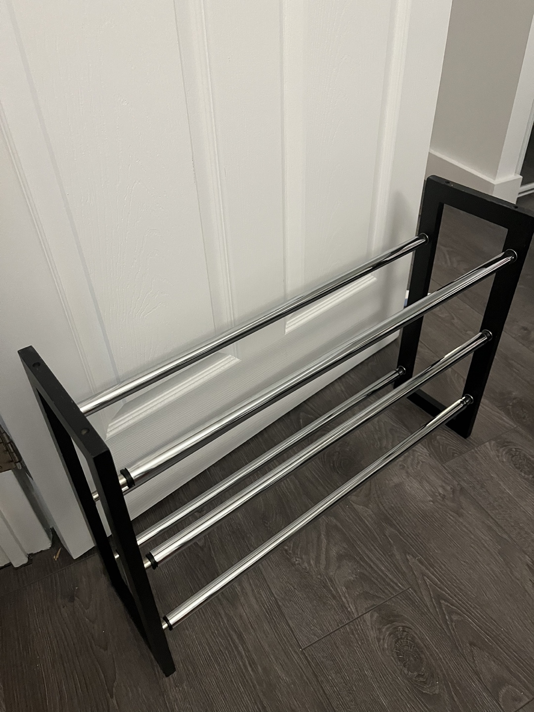 Two tier extendable shoe rack