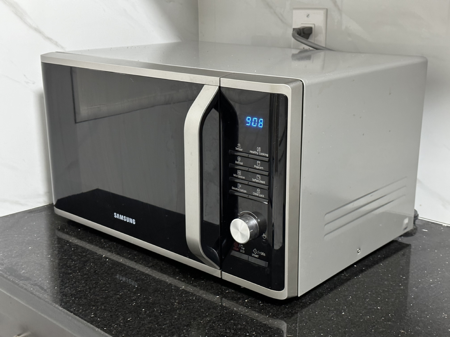 Samsung Microwave - photo 2