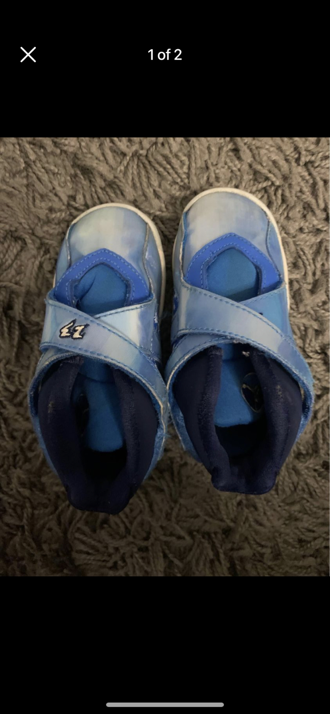 Size 8 toddler shoe thumbnail