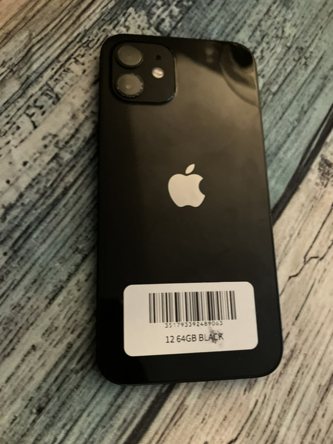 iPhone 12 64GB  unlocked  used for a month no box - photo 3