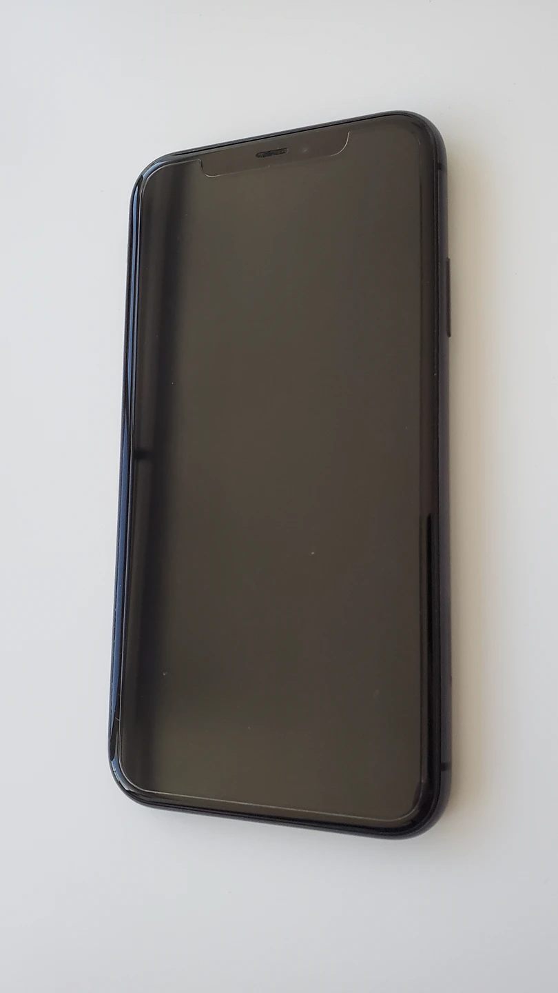 Black iPhone 11 128GB 10/10 Condition + Otterbox Accessories image indicator(4)