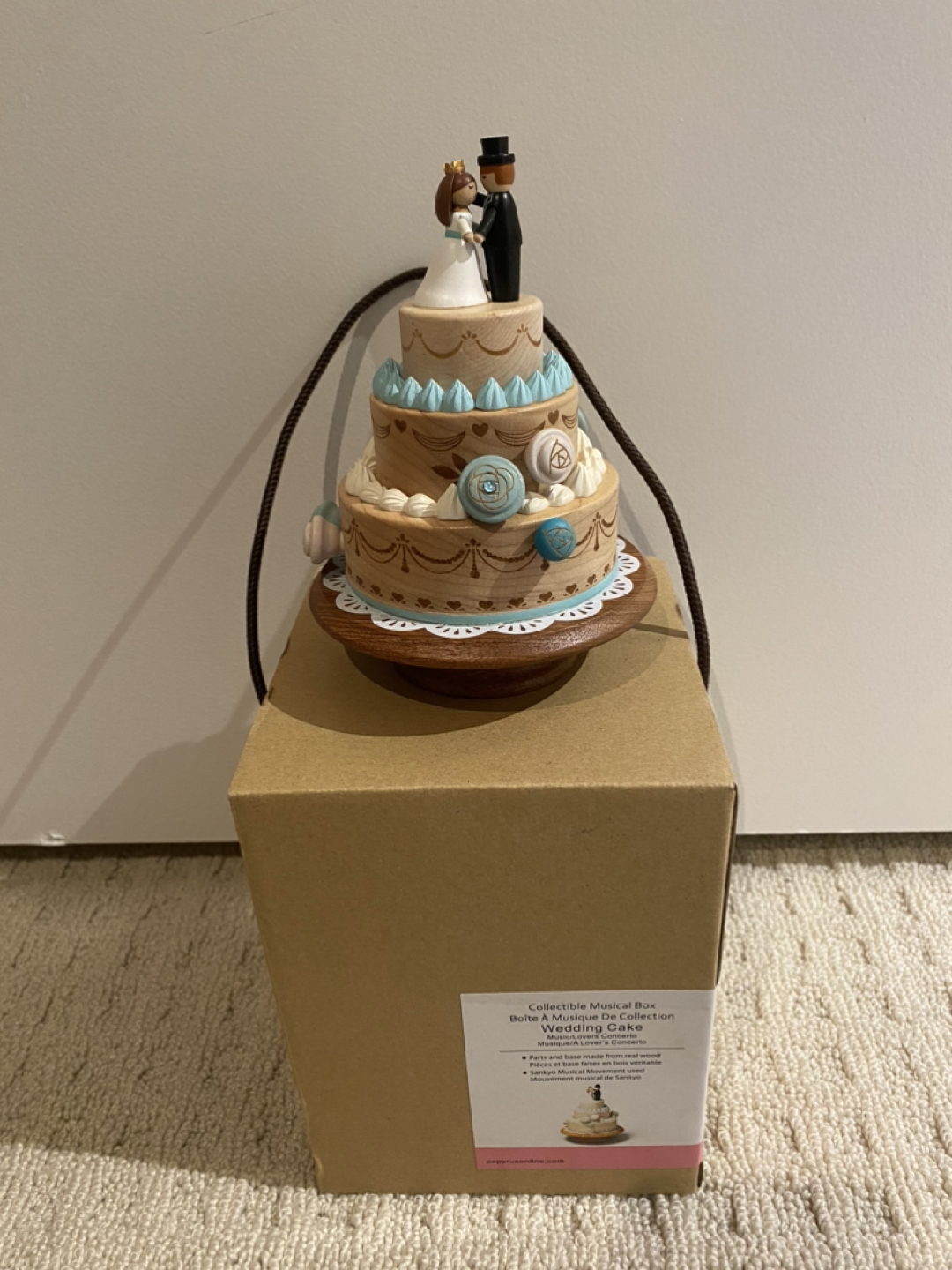 Music Box - Wedding Cake