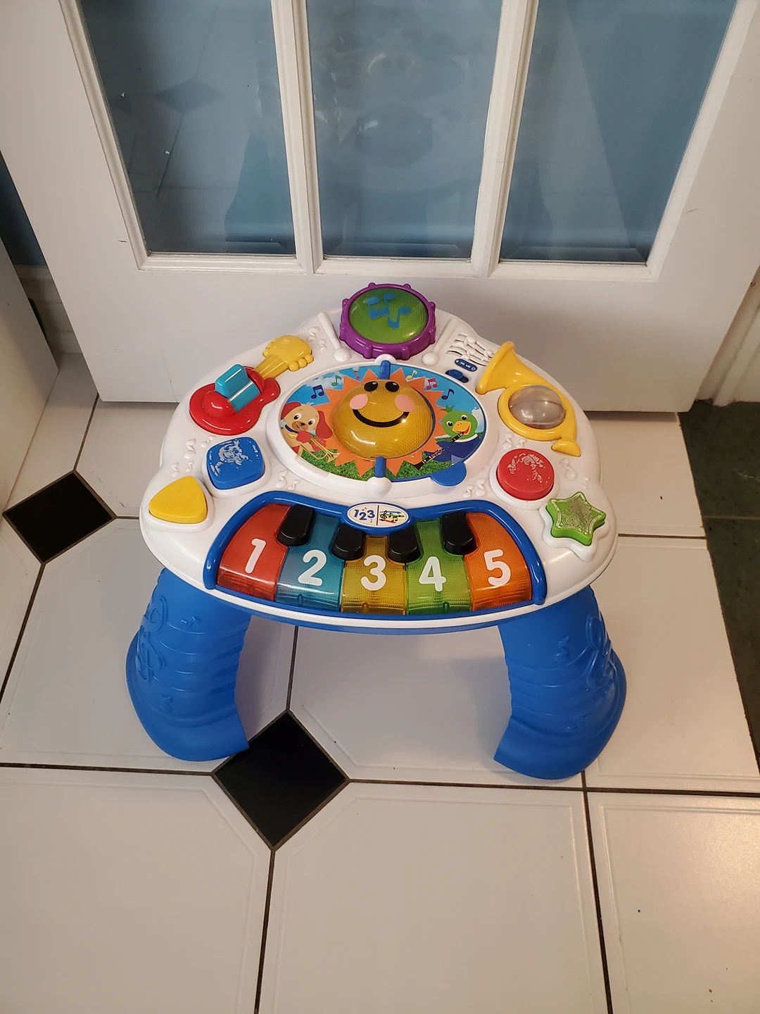 Baby Einstein - Discovering Music Activity Table