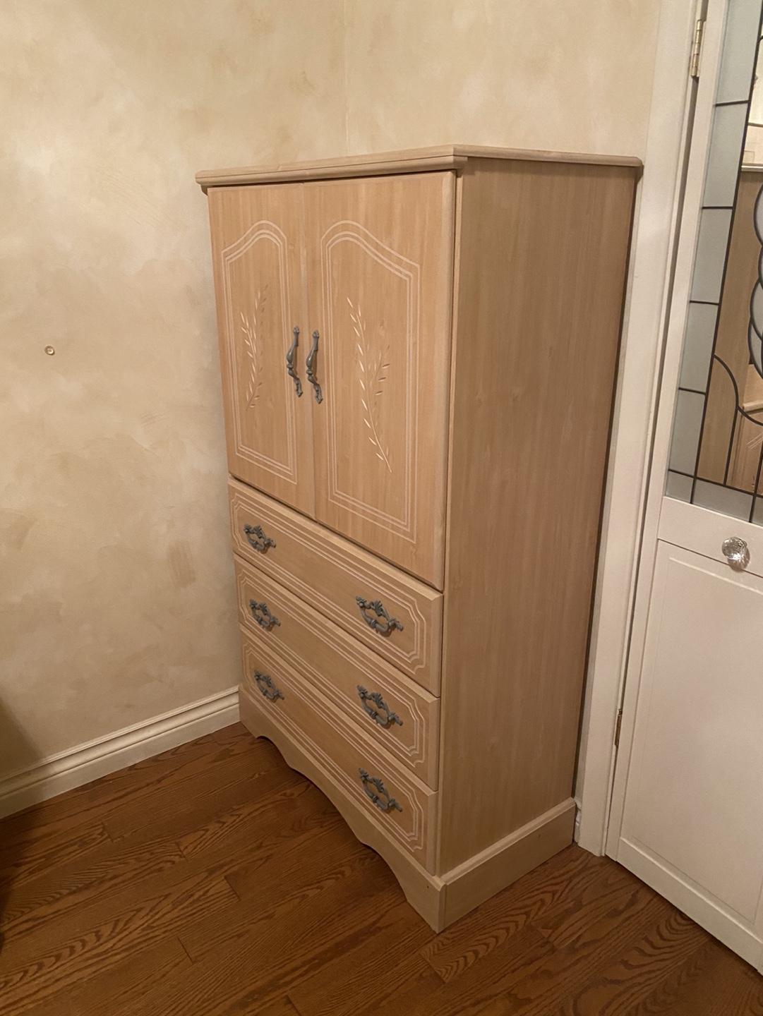 Bedroom set with queen mattress (no bed frame) - photo 2