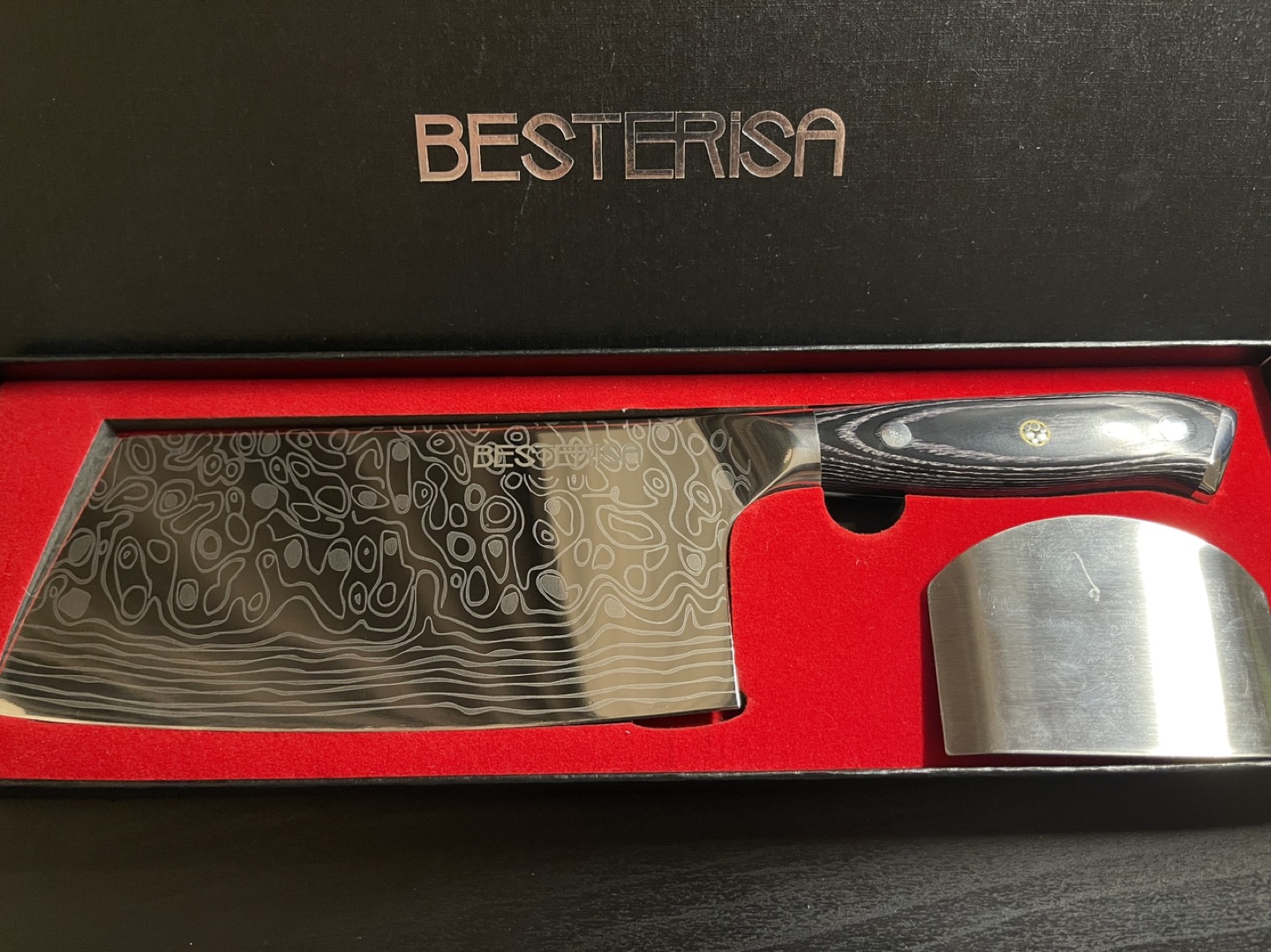 Besterisa Cleaver