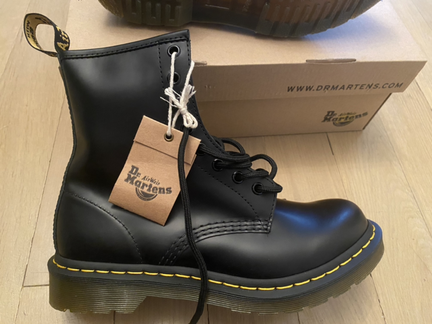 Women’s Dr. Martens 1400 thumbnail