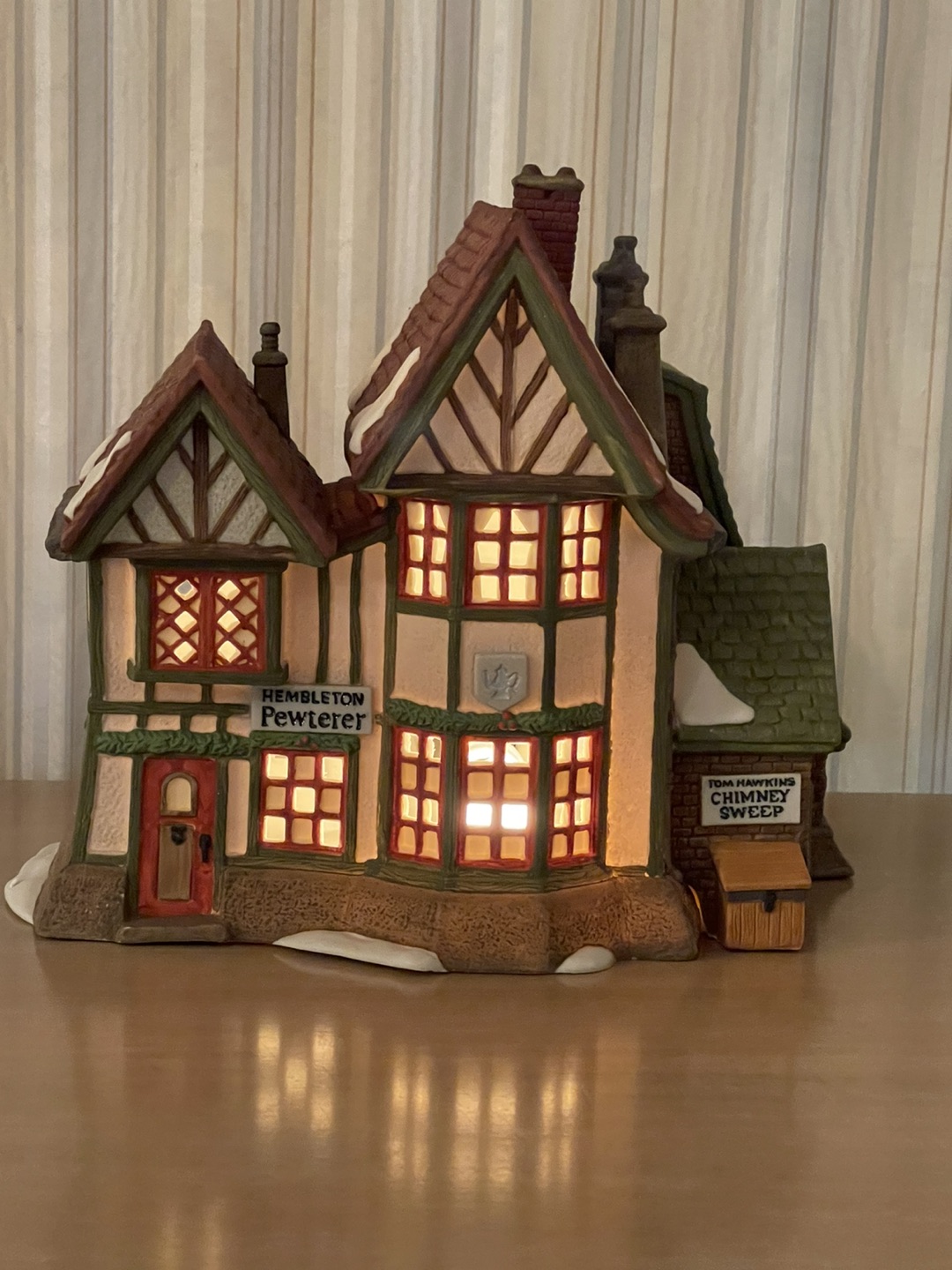 Hembleton Pewterer/ Hawkins Chimney Sweep 5800-9 Dicken’s Vill thumbnail