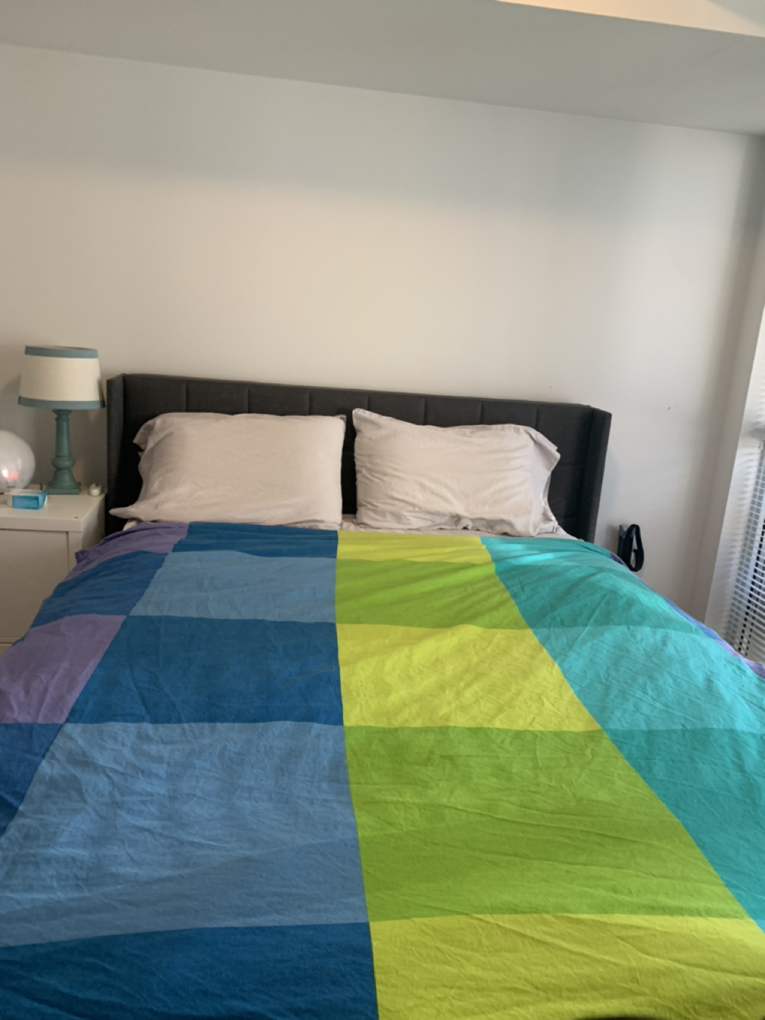 Zinus upholstered queen platform bed - photo 2