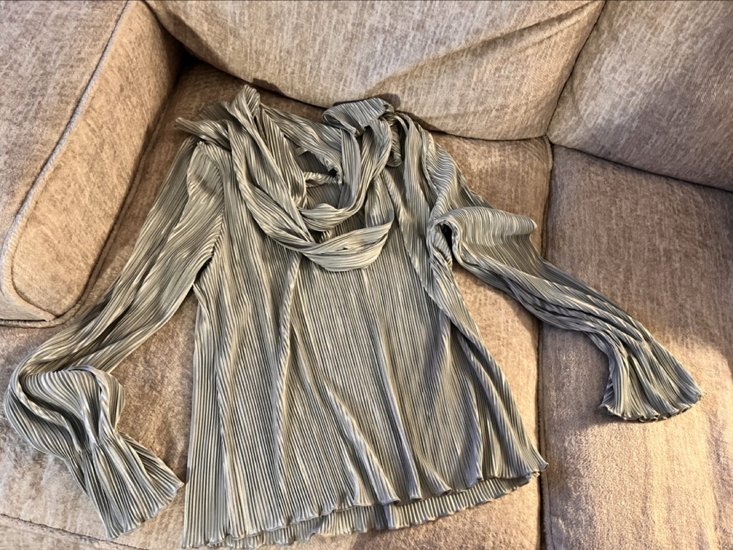 Stylish blouse thumbnail