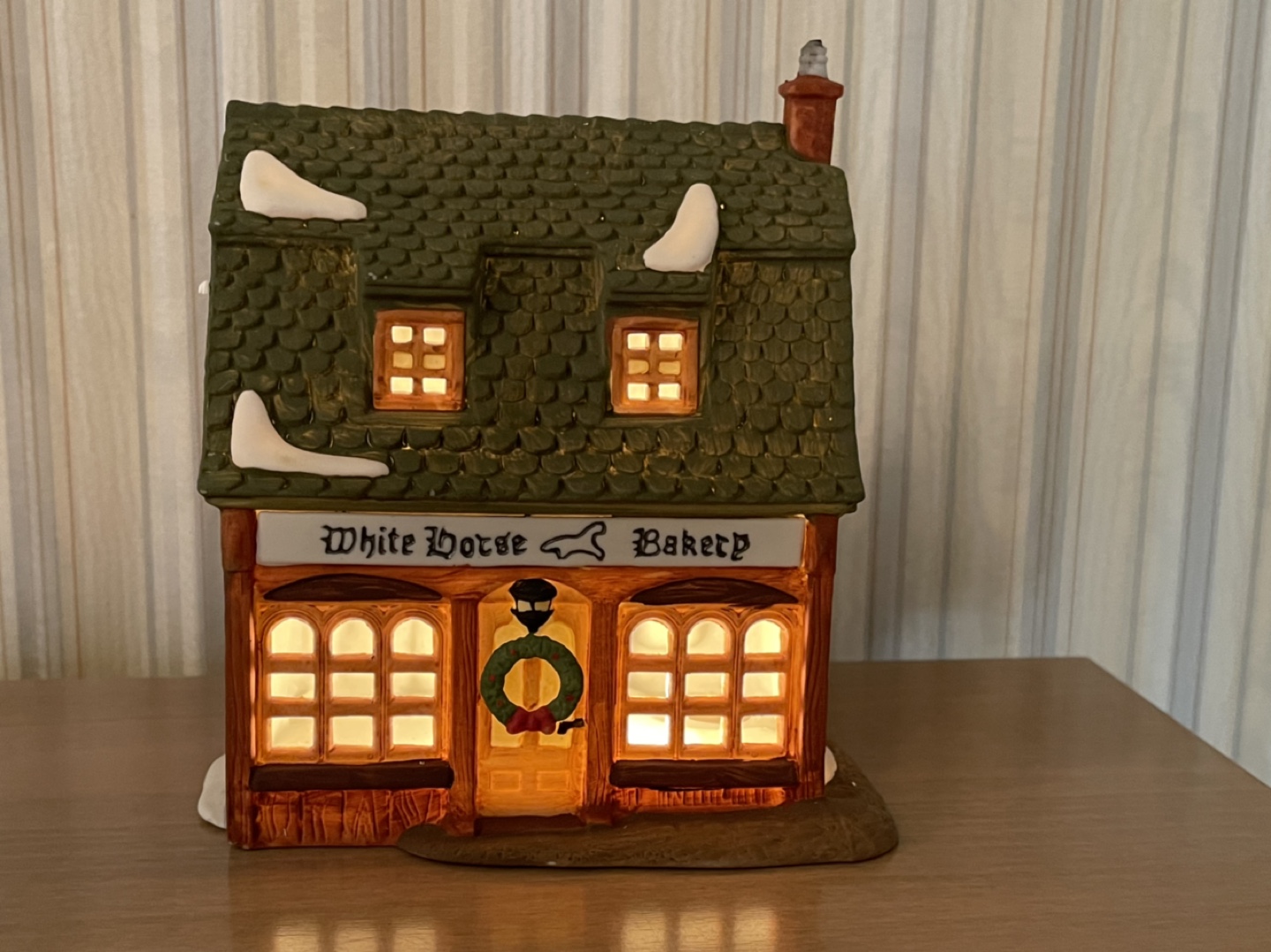 White Horse Bakery 5926-9
Department 56 Dicken’s Village thumbnail