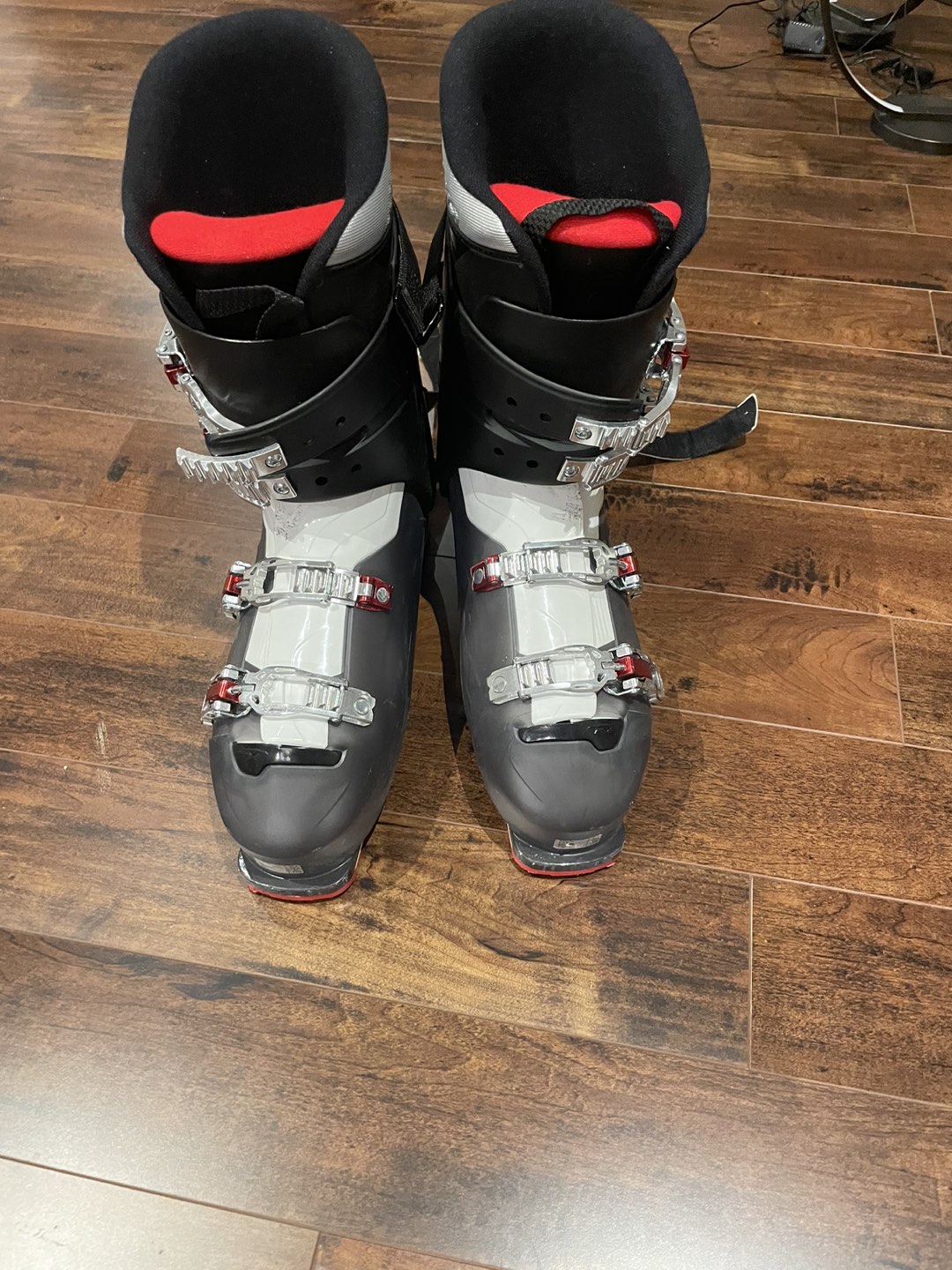 Dalbello skiing boots - photo 3