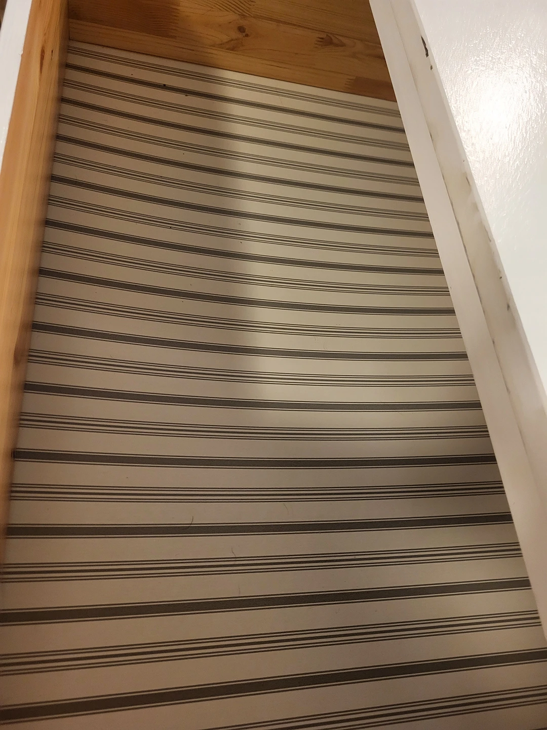 Hemnes 3 drawer dresser image indicator(2)