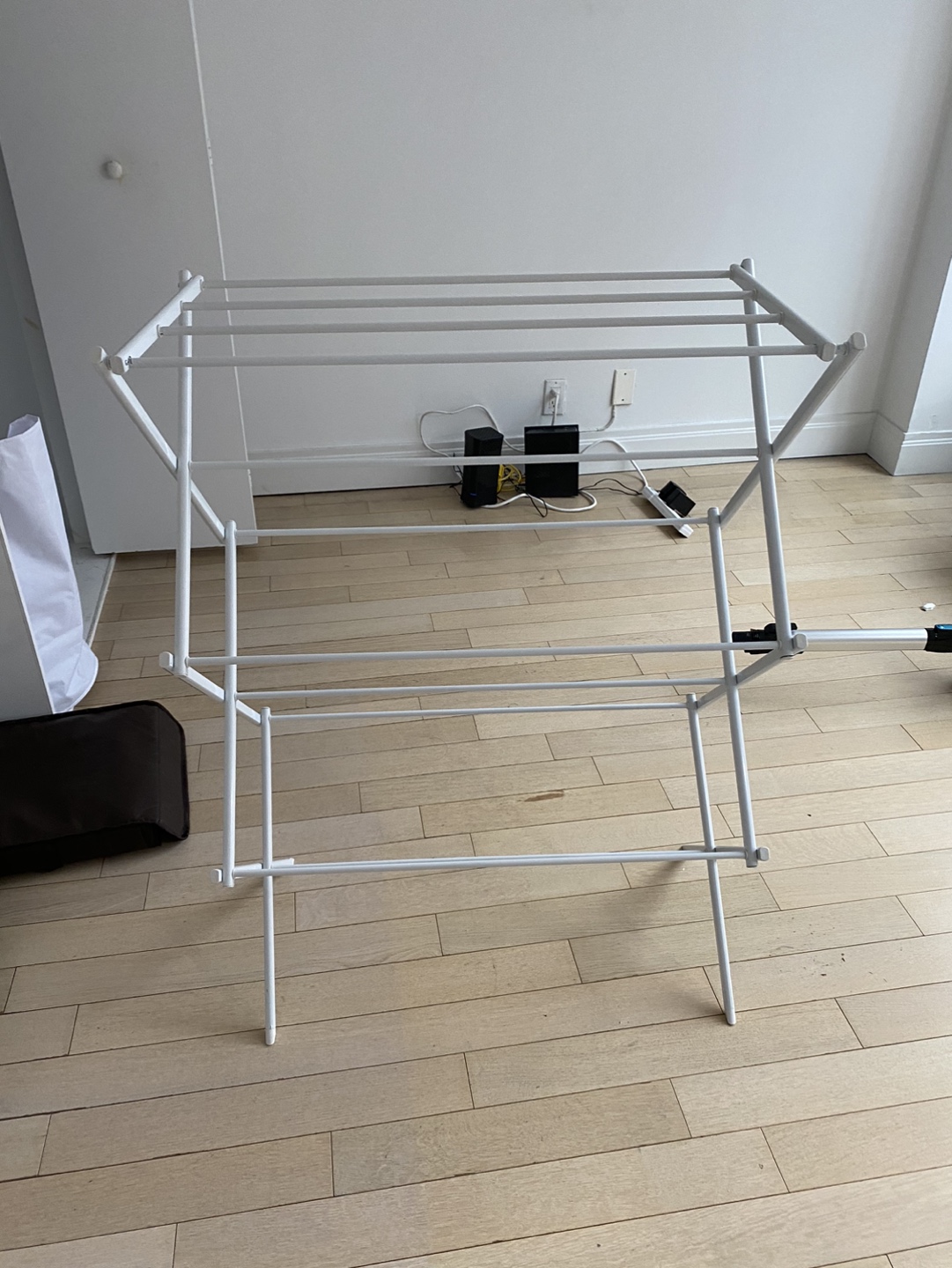 Foldable laundry rack