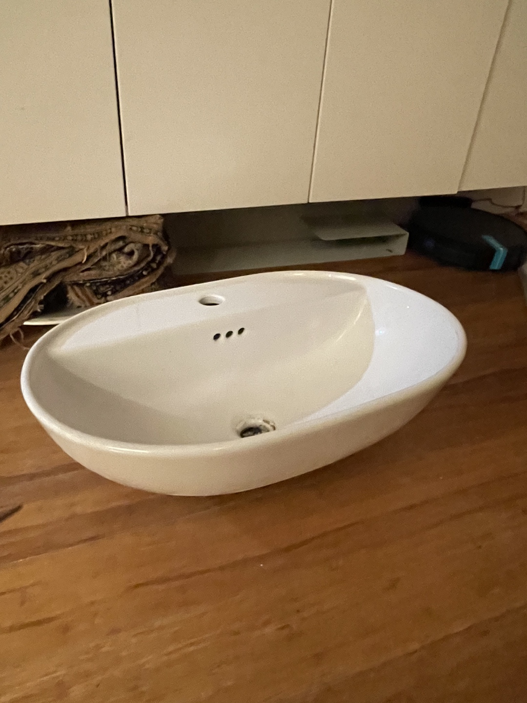 Ceramic Bathroom Sink White thumbnail