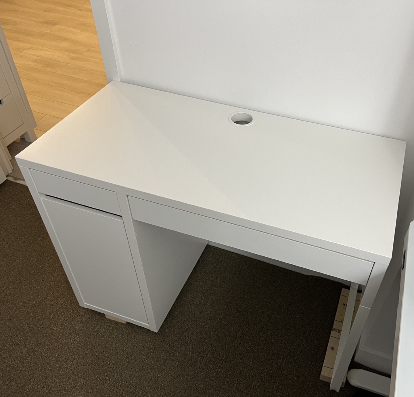 White desk/study table - photo 2
