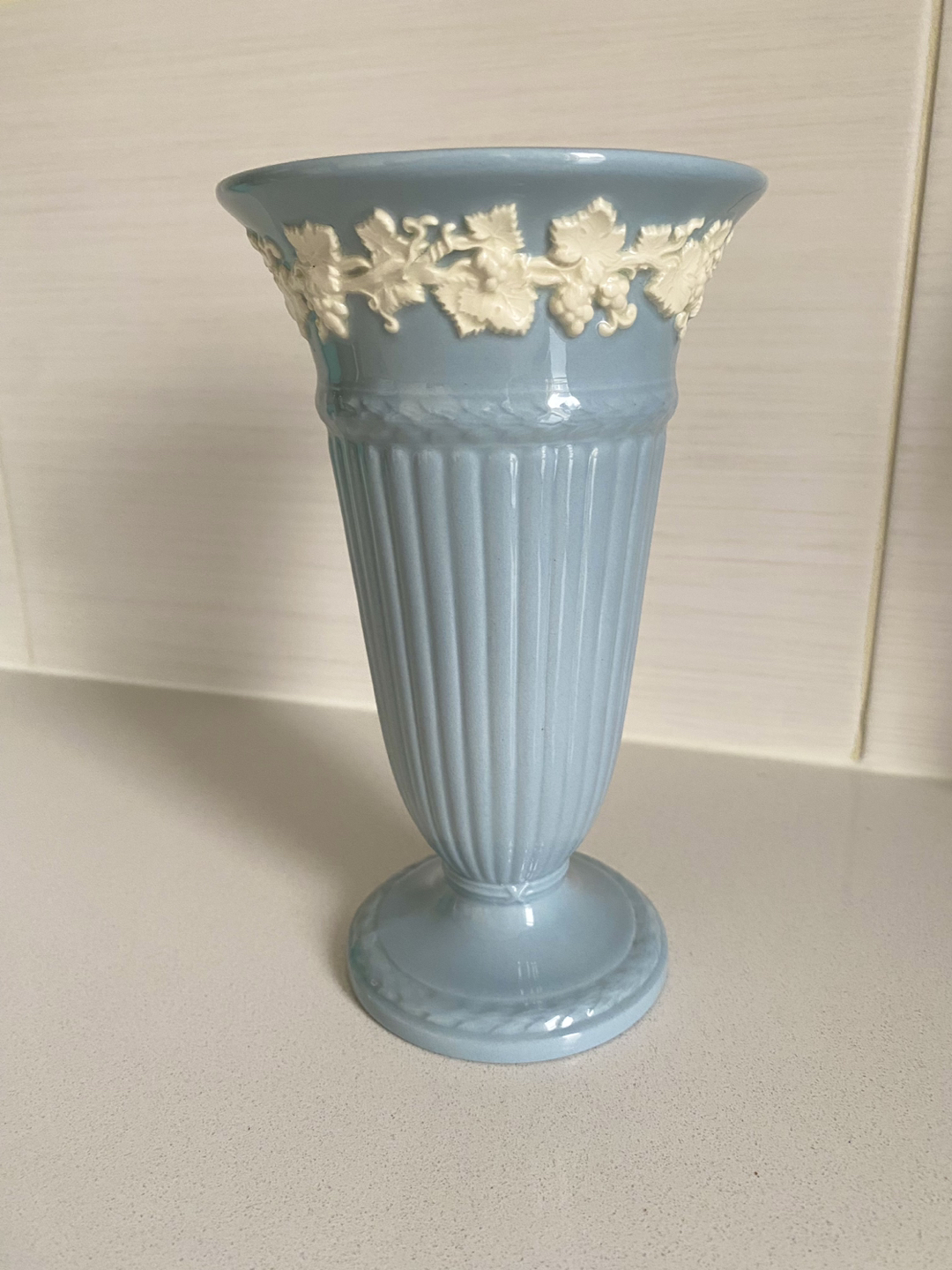 Vintage Wedgwood Etruria & Barlaston Trumpet Vase image indicator(2)