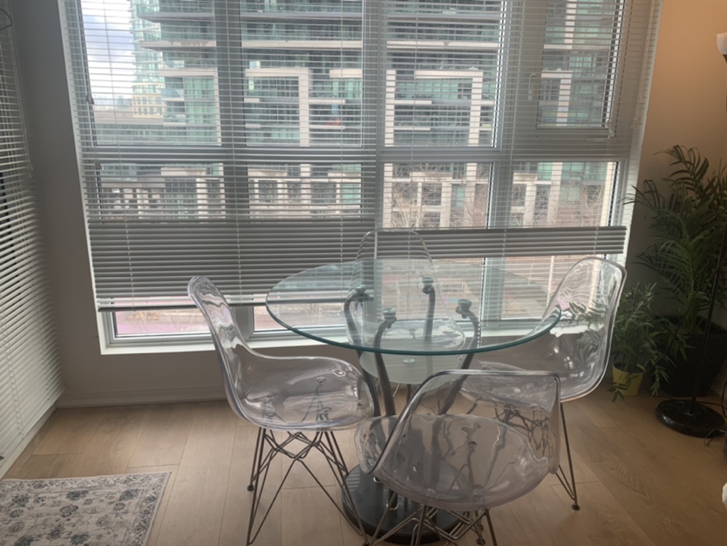 Dining table + 4 chairs - photo 2