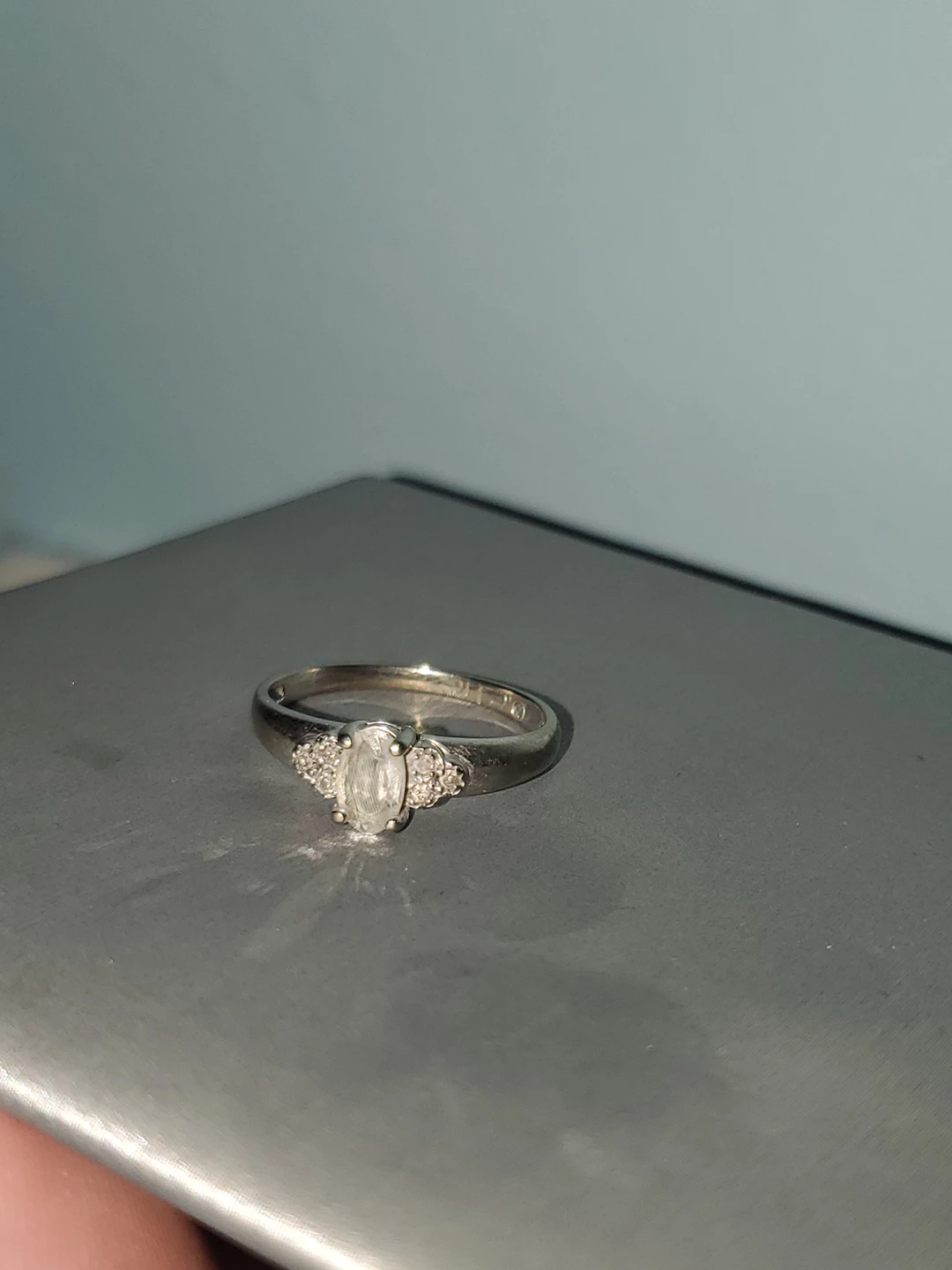10k white gold ring