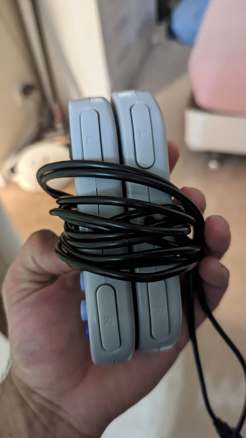 #freecycle two usb SNES controllers for PC image indicator(2)