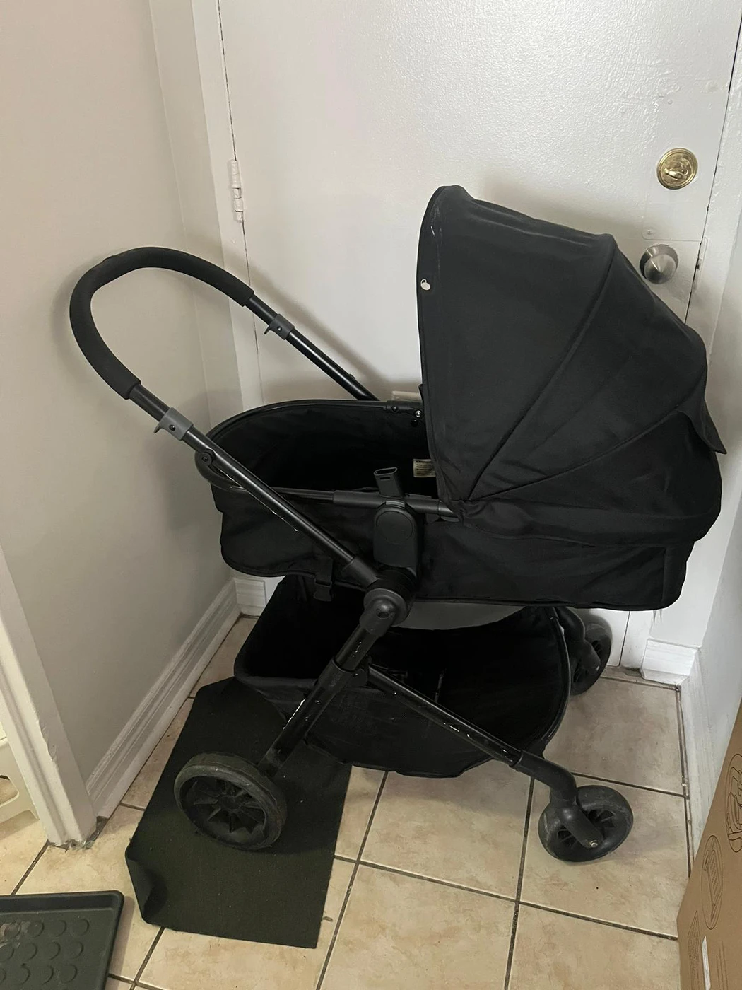 Evenflo stroller and bassinet thumbnail